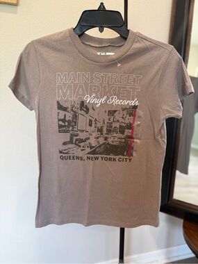 Doe Women's XXS Main Street Market Vinyl Records Queens NYC Graphic T-Shirt NWT